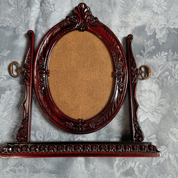 Vintage look Victorian Picture Frame - Picture 1 of 3